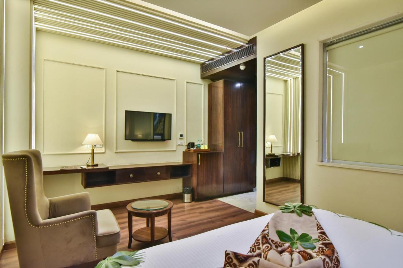 Hotel Br Grand With Nimo Club Amritsar -5 Mint From Golden Temple Bagian luar foto