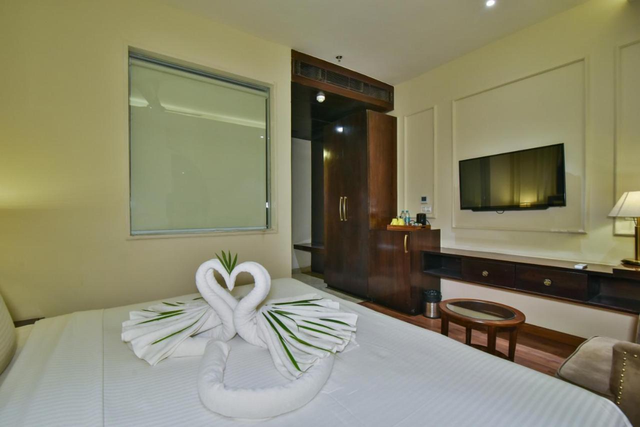 Hotel Br Grand With Nimo Club Amritsar -5 Mint From Golden Temple Bagian luar foto